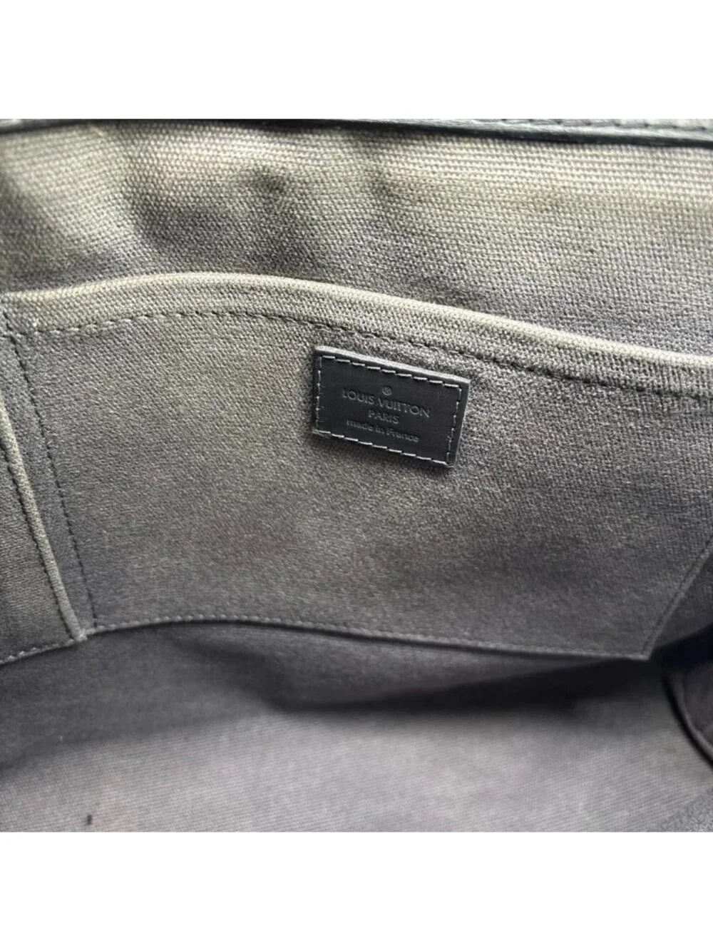 Louis Vuitton Super Utah Omaha Leather Shoulder Bag Black